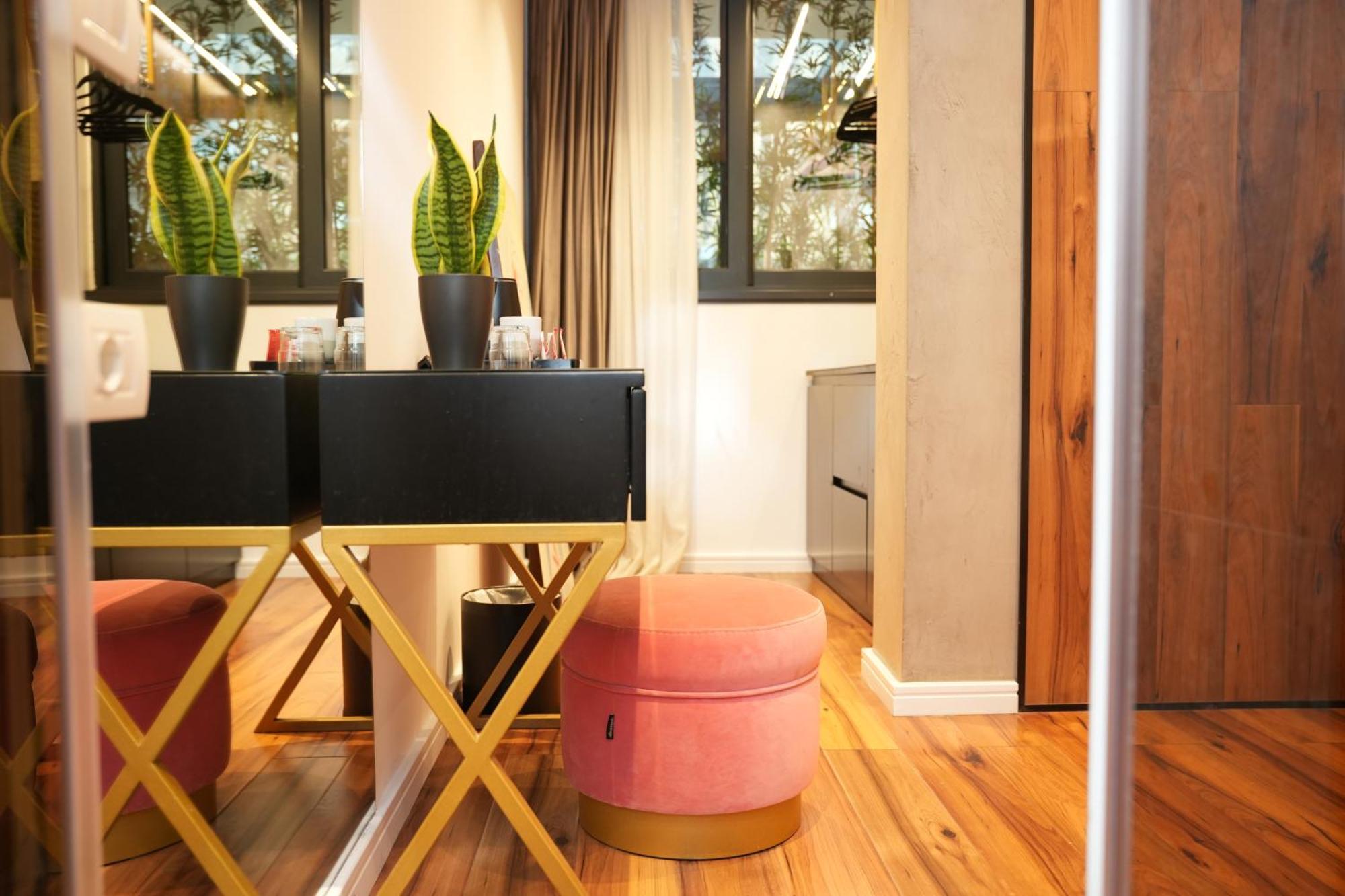 טיראנה La Suite Boutique Hotel מראה חיצוני תמונה