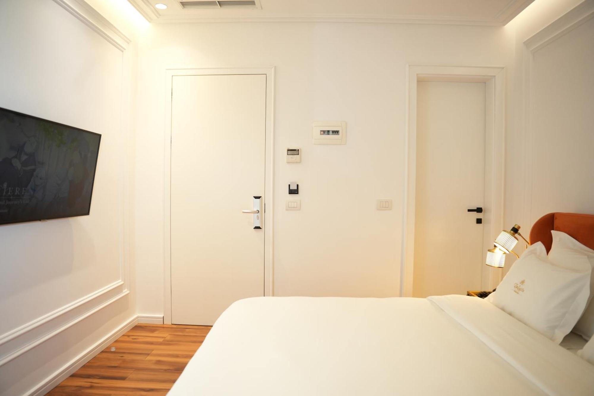 טיראנה La Suite Boutique Hotel מראה חיצוני תמונה