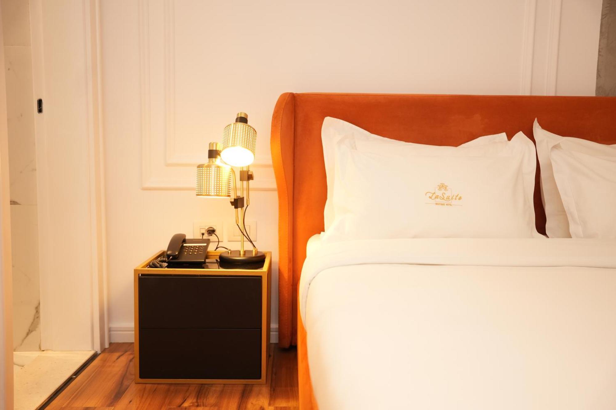 טיראנה La Suite Boutique Hotel מראה חיצוני תמונה