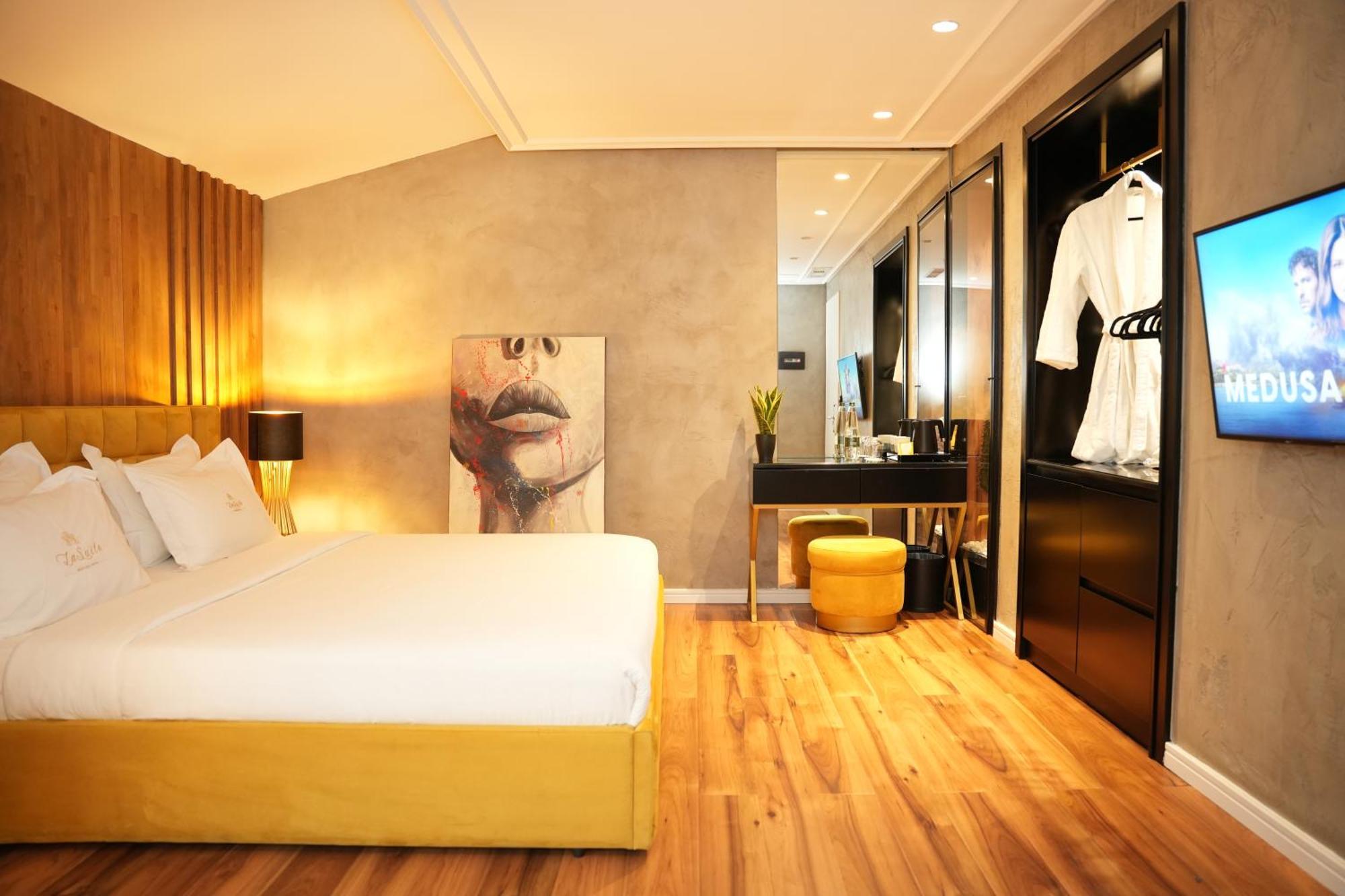 טיראנה La Suite Boutique Hotel מראה חיצוני תמונה