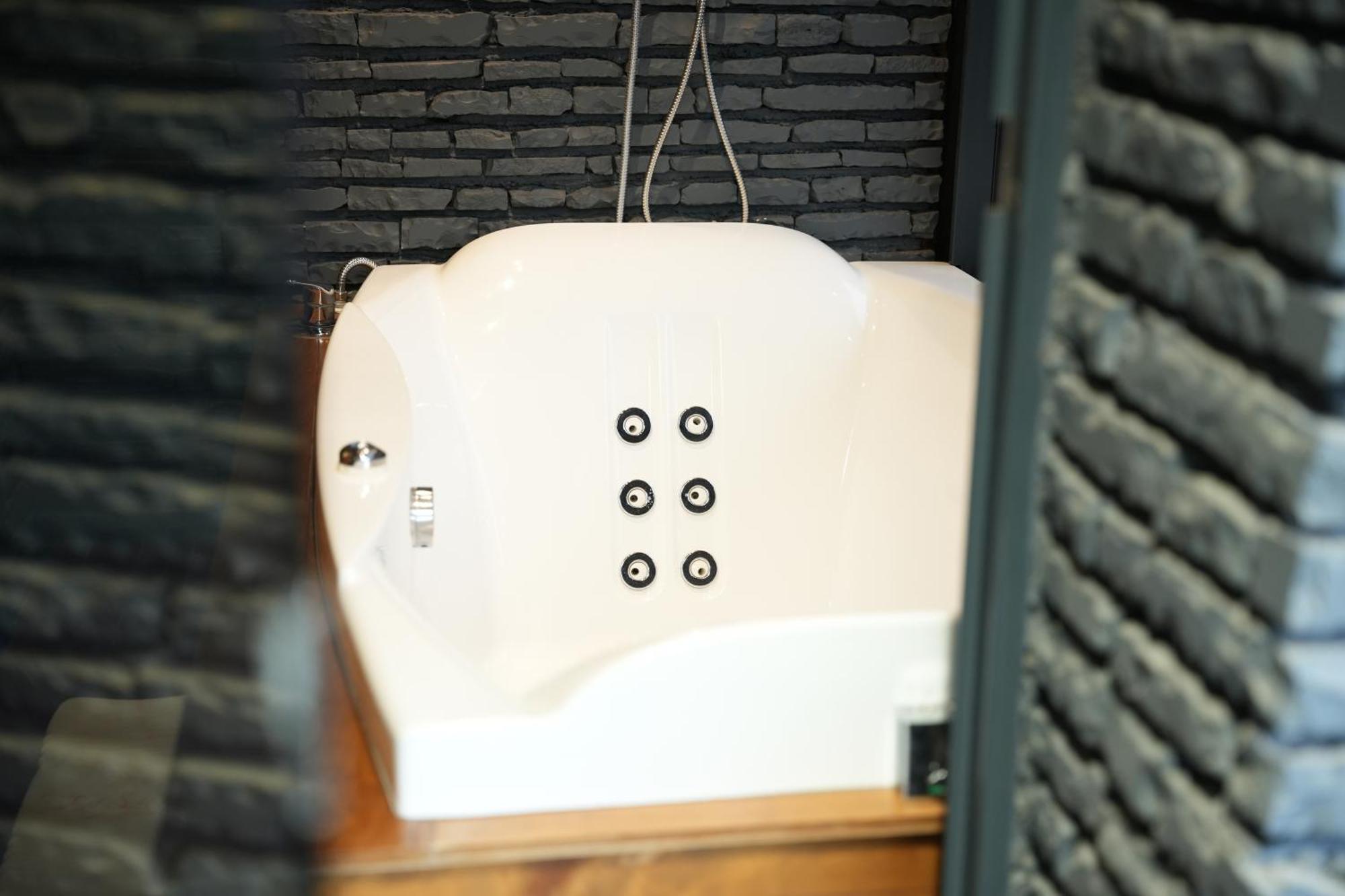 טיראנה La Suite Boutique Hotel מראה חיצוני תמונה