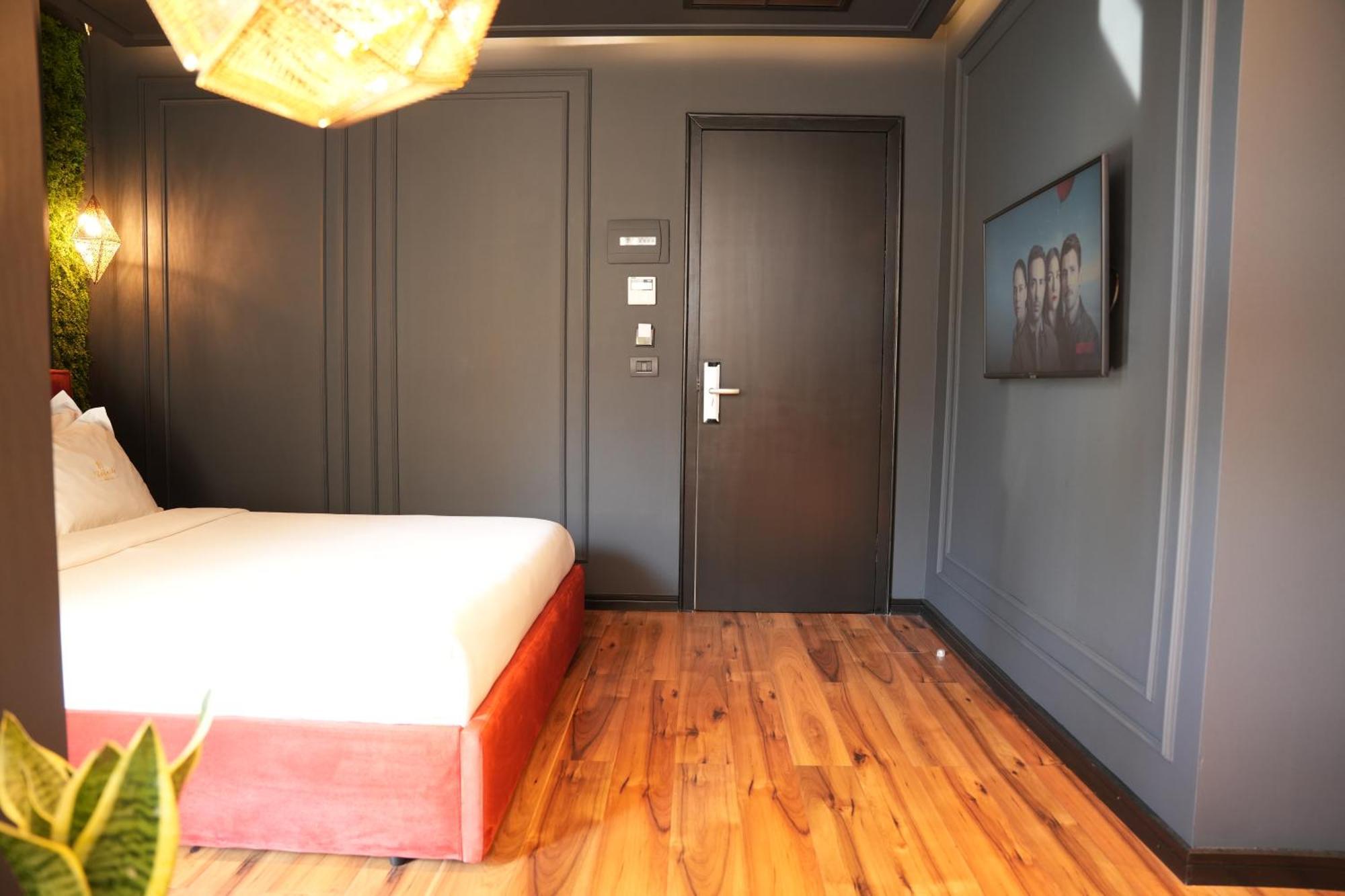 טיראנה La Suite Boutique Hotel מראה חיצוני תמונה