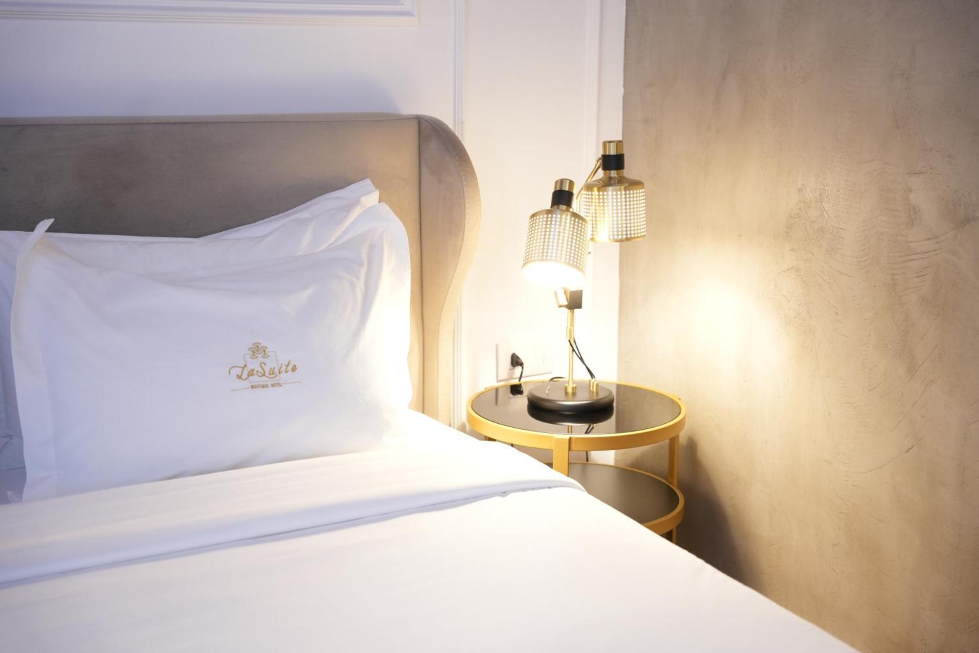 טיראנה La Suite Boutique Hotel מראה חיצוני תמונה