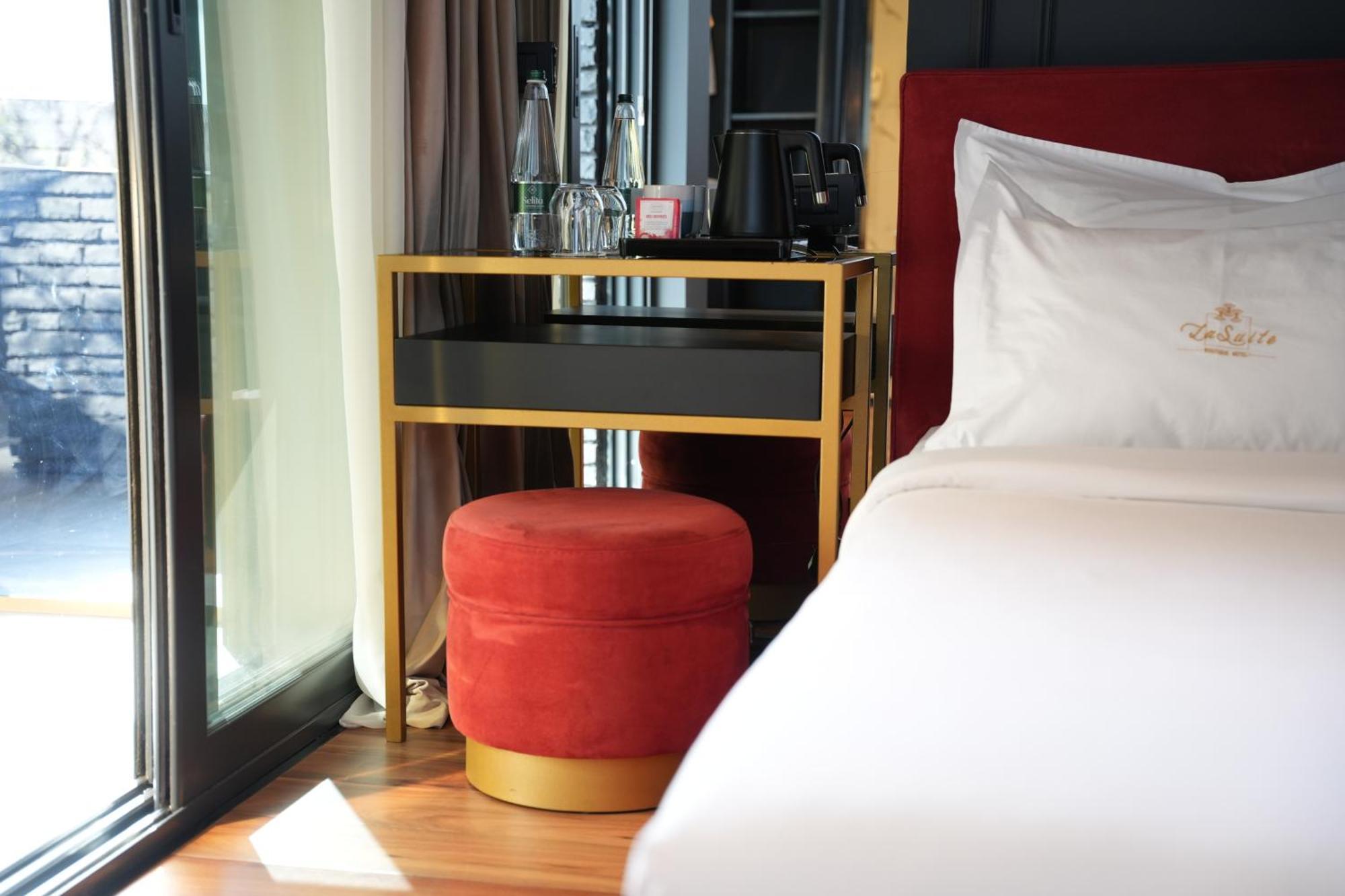 טיראנה La Suite Boutique Hotel מראה חיצוני תמונה