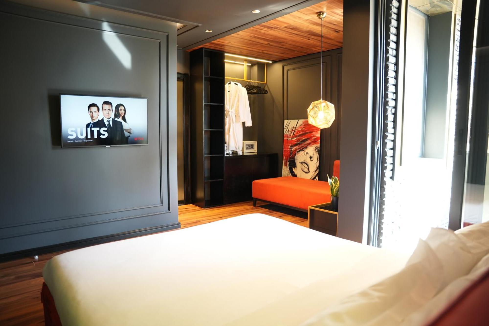טיראנה La Suite Boutique Hotel מראה חיצוני תמונה