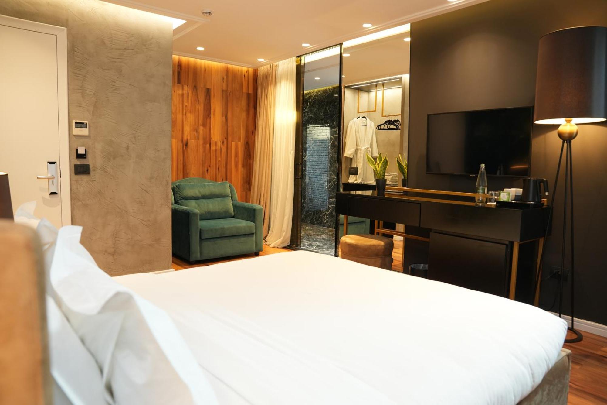 טיראנה La Suite Boutique Hotel מראה חיצוני תמונה