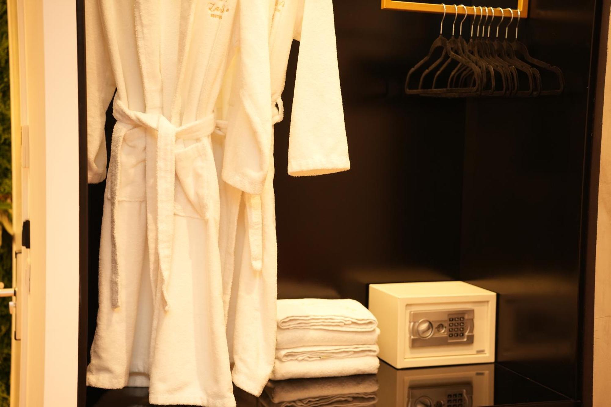 טיראנה La Suite Boutique Hotel מראה חיצוני תמונה