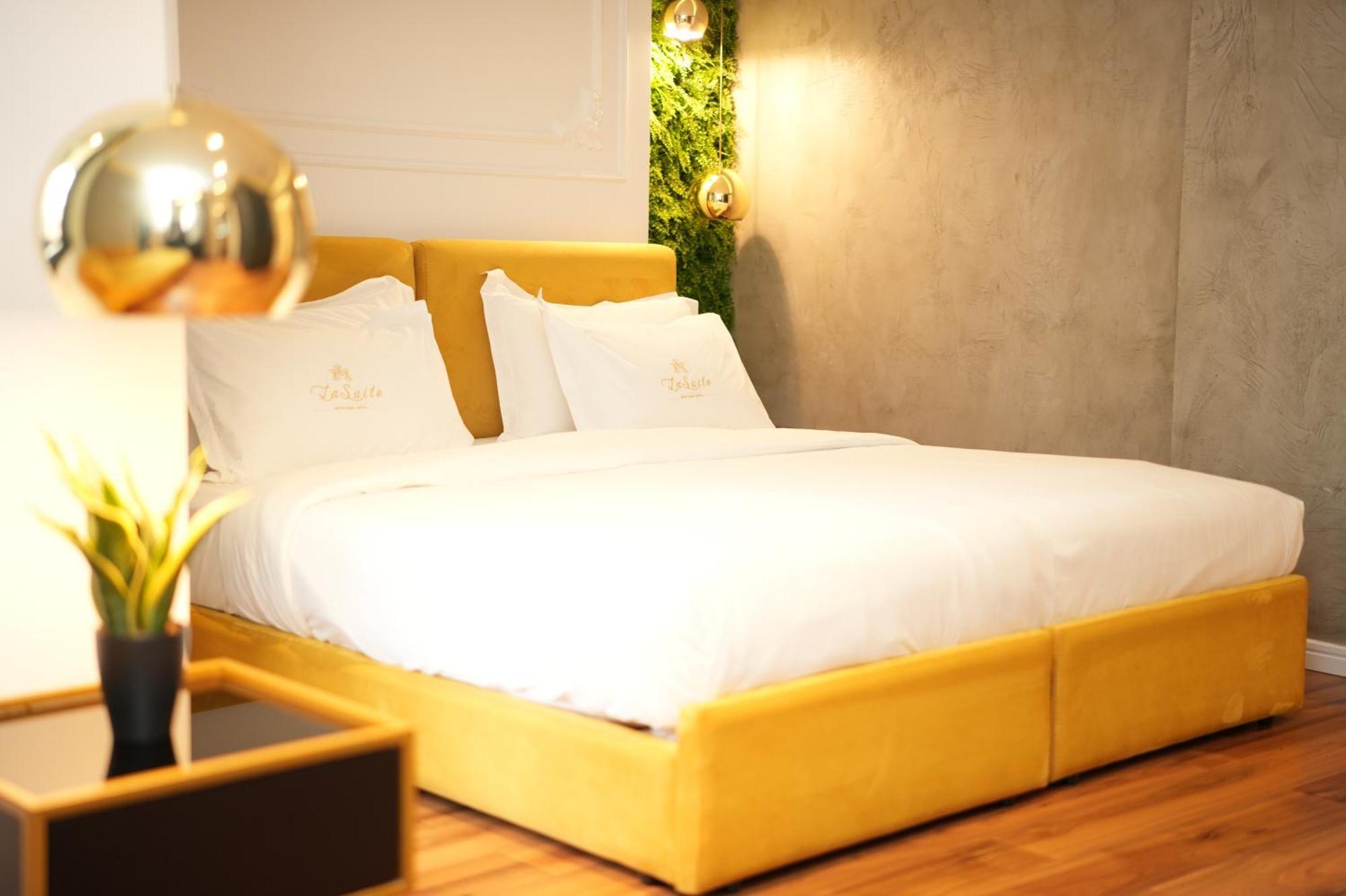 טיראנה La Suite Boutique Hotel מראה חיצוני תמונה